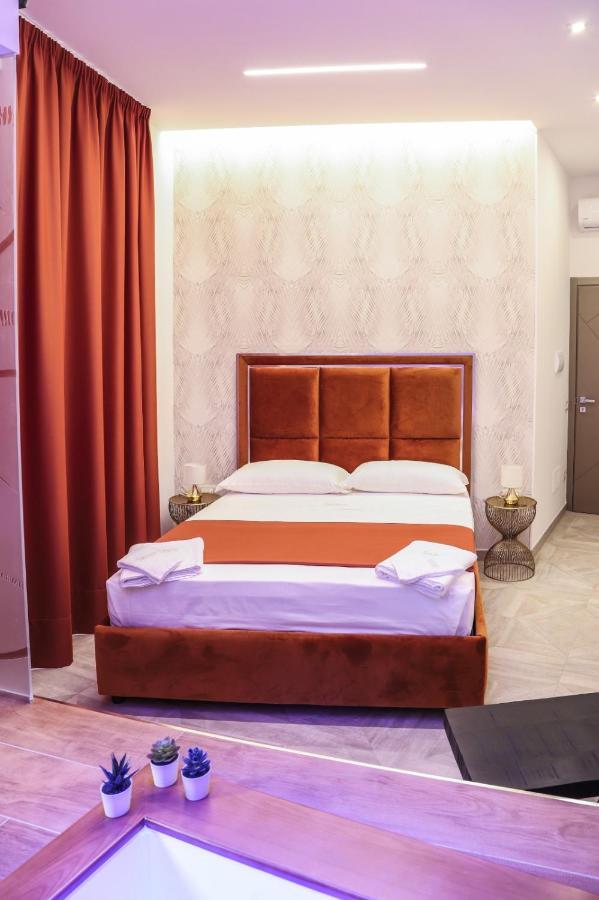 Twin Towers Naples Luxury Bed & Breakfast エクステリア 写真