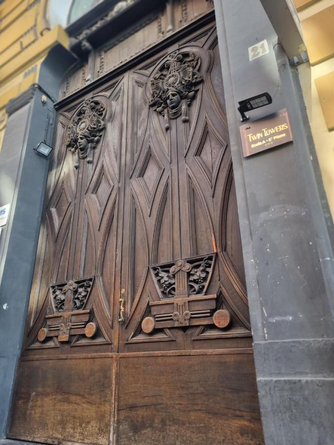 Twin Towers Naples Luxury Bed & Breakfast エクステリア 写真