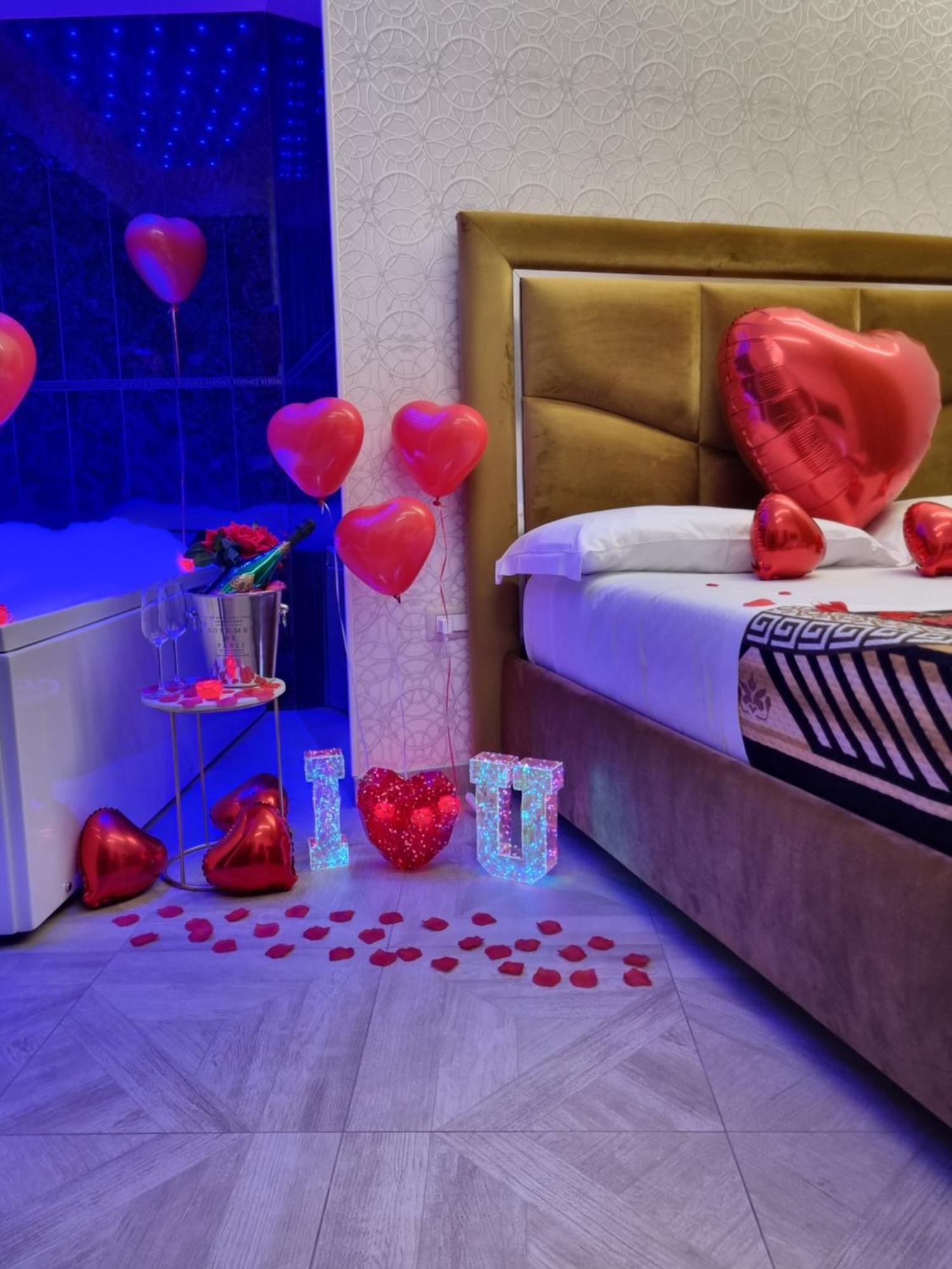 Twin Towers Naples Luxury Bed & Breakfast エクステリア 写真