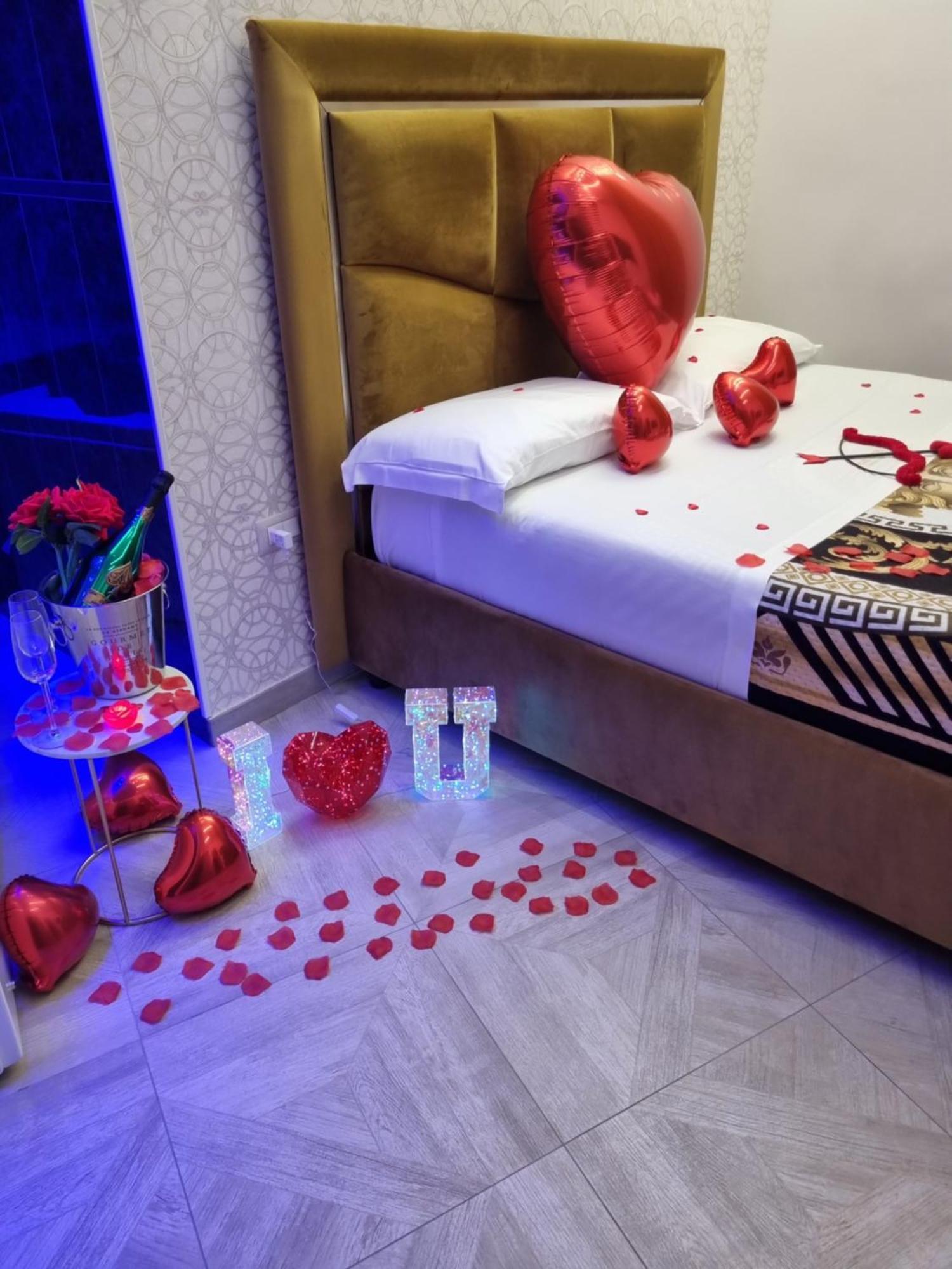 Twin Towers Naples Luxury Bed & Breakfast エクステリア 写真