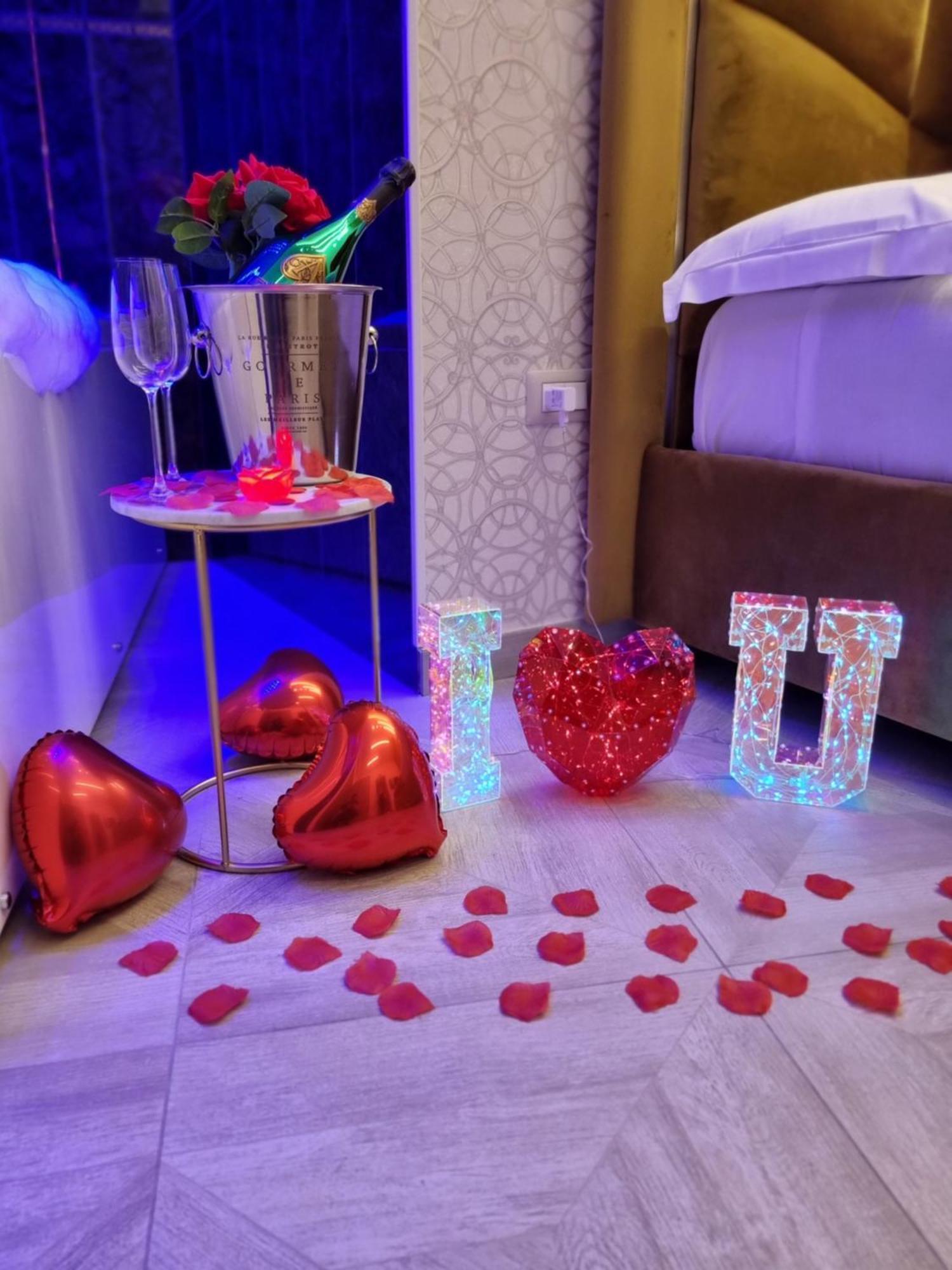 Twin Towers Naples Luxury Bed & Breakfast エクステリア 写真