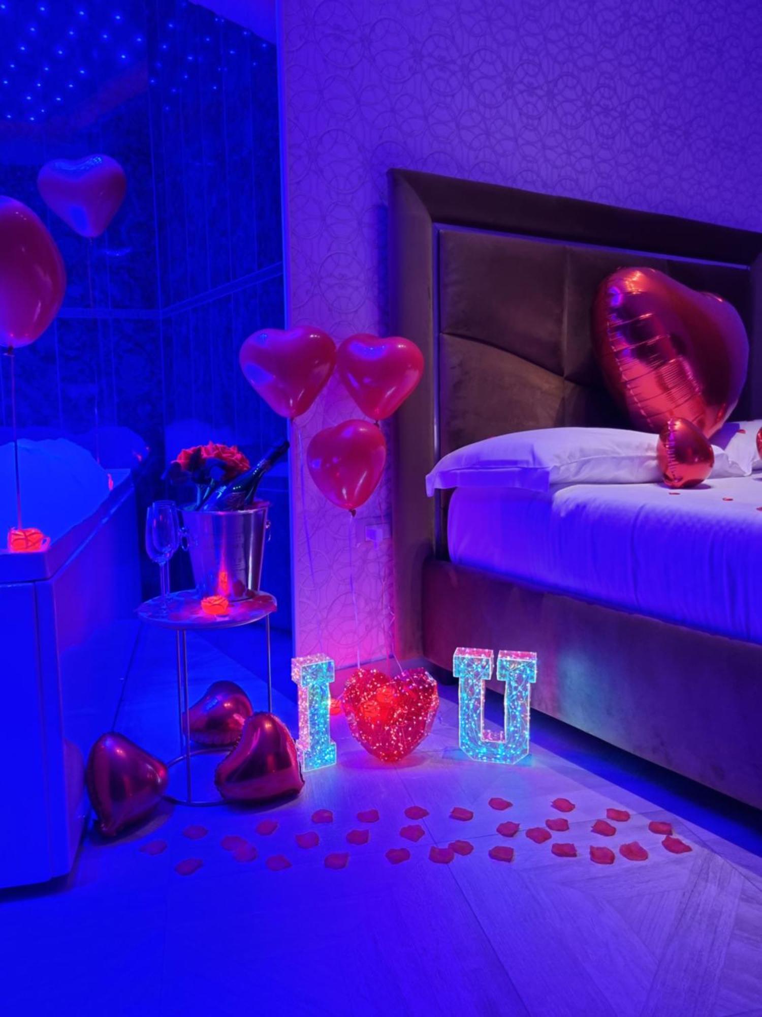 Twin Towers Naples Luxury Bed & Breakfast エクステリア 写真